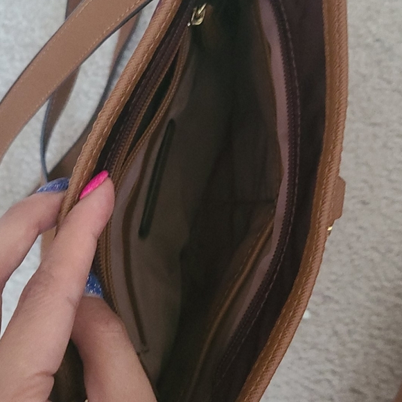 MK crossbody - Picture 3 of 4